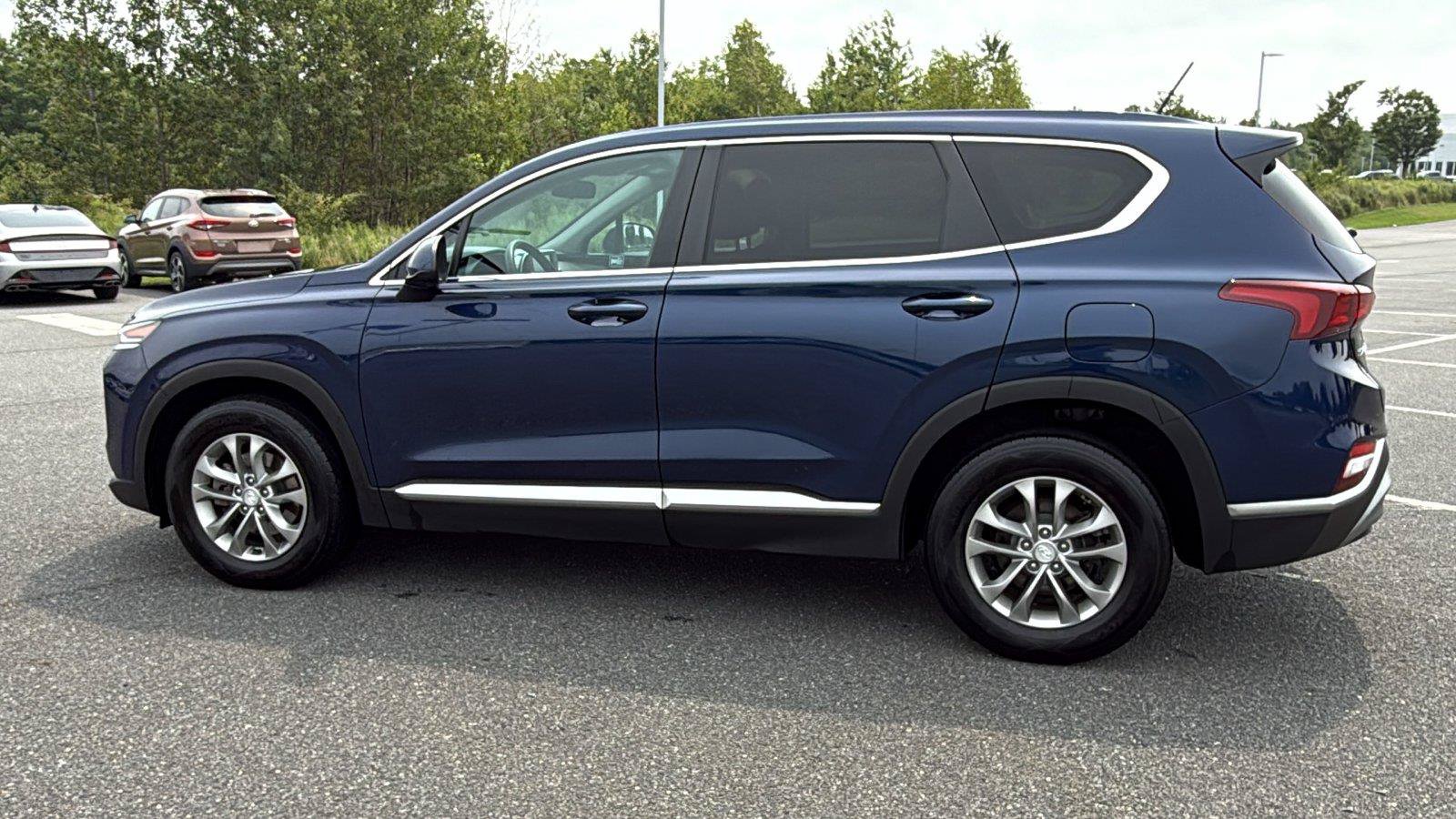 Used 2020 Hyundai Santa Fe SE AWD/4WD image 10