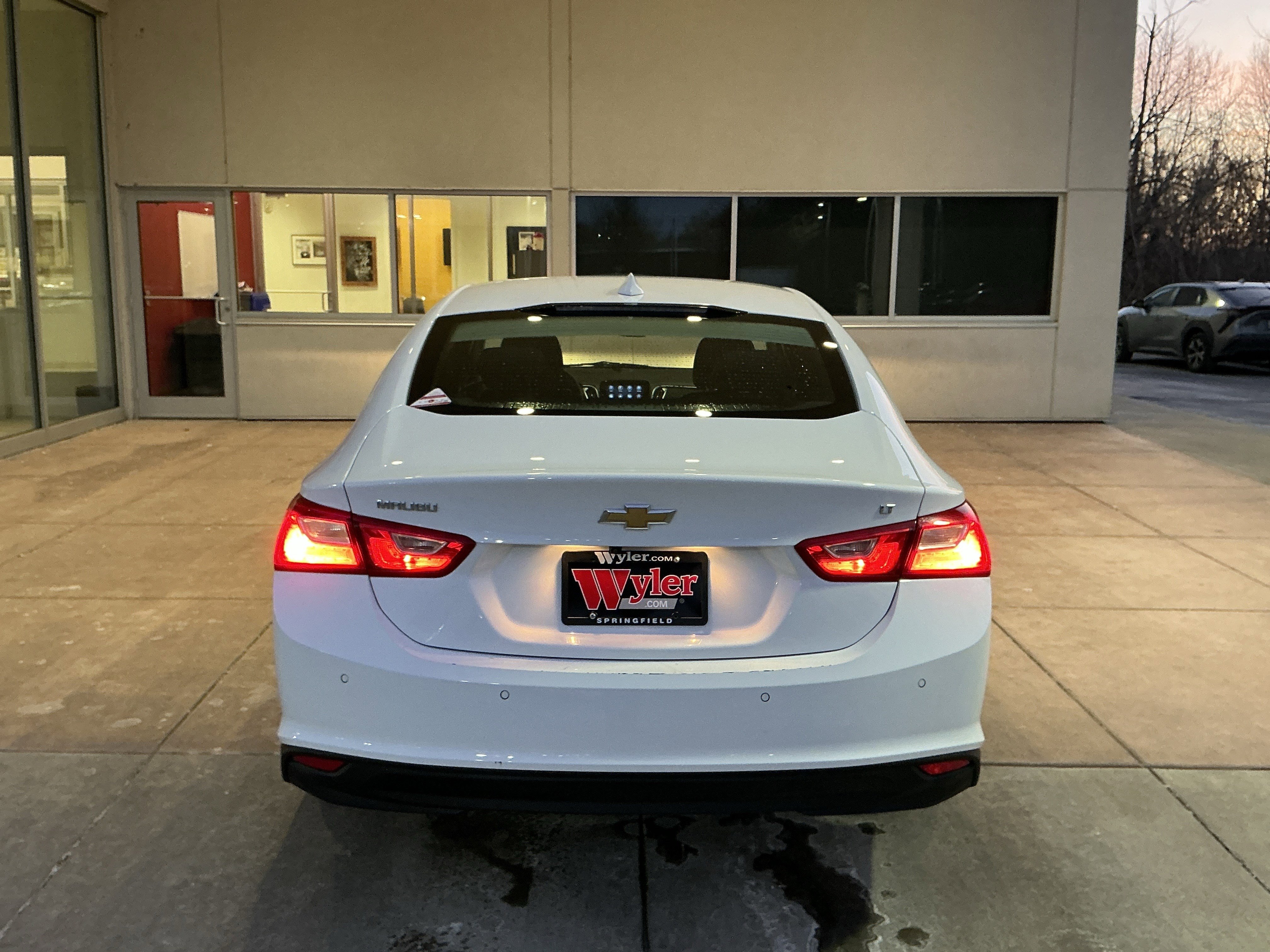 Used 2024 Chevrolet Malibu LT image 21