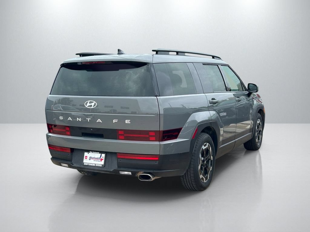 Used 2025 Hyundai Santa Fe SEL FWD image 5