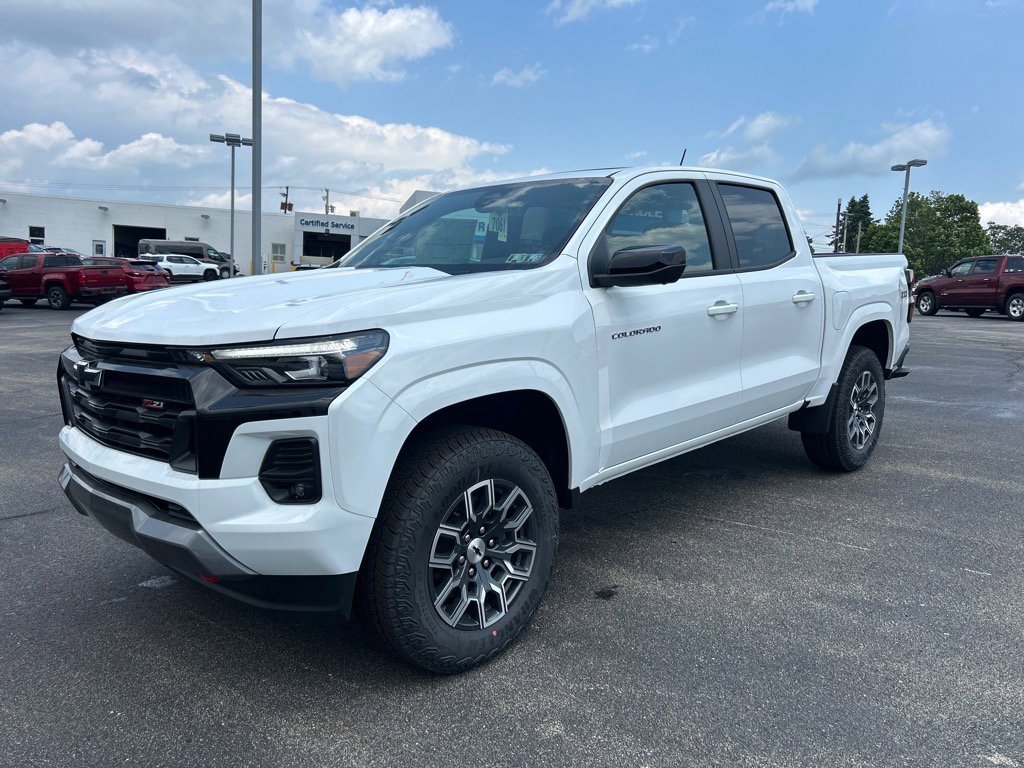 New 2025 Chevrolet Colorado Z71 w/ Technology Package image 1