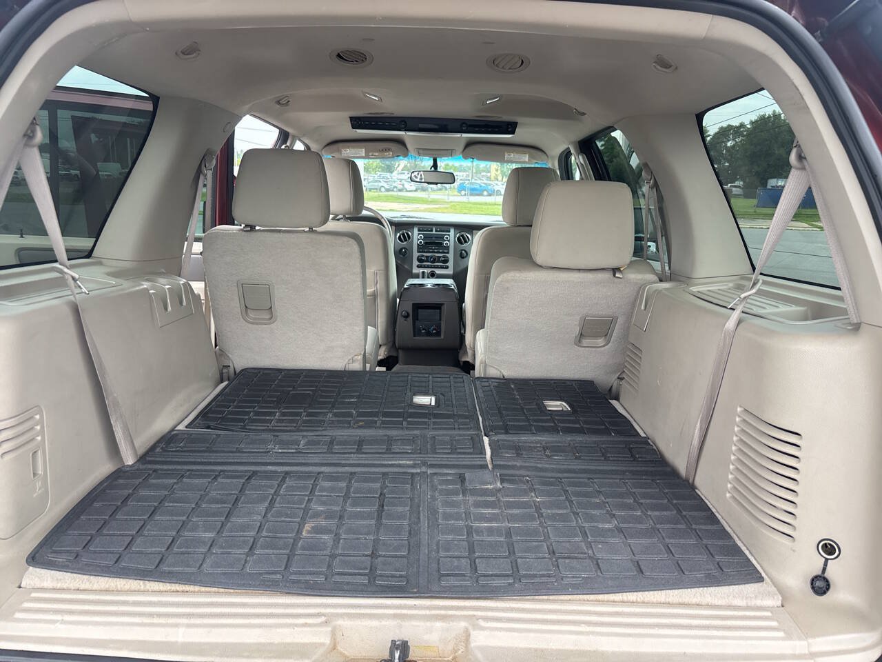 Used 2010 Ford Expedition XLT AWD/4WD image 15
