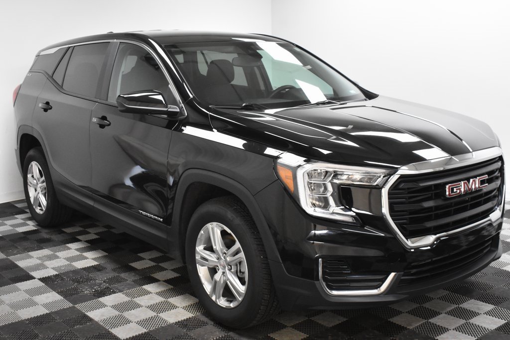 Used 2024 GMC Terrain SLE