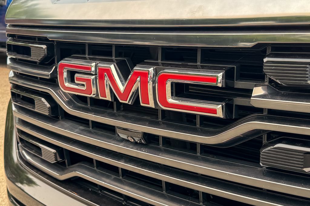 Used 2023 GMC Sierra 1500 AT4 w/ AT4 Premium Package AWD/4WD image 10