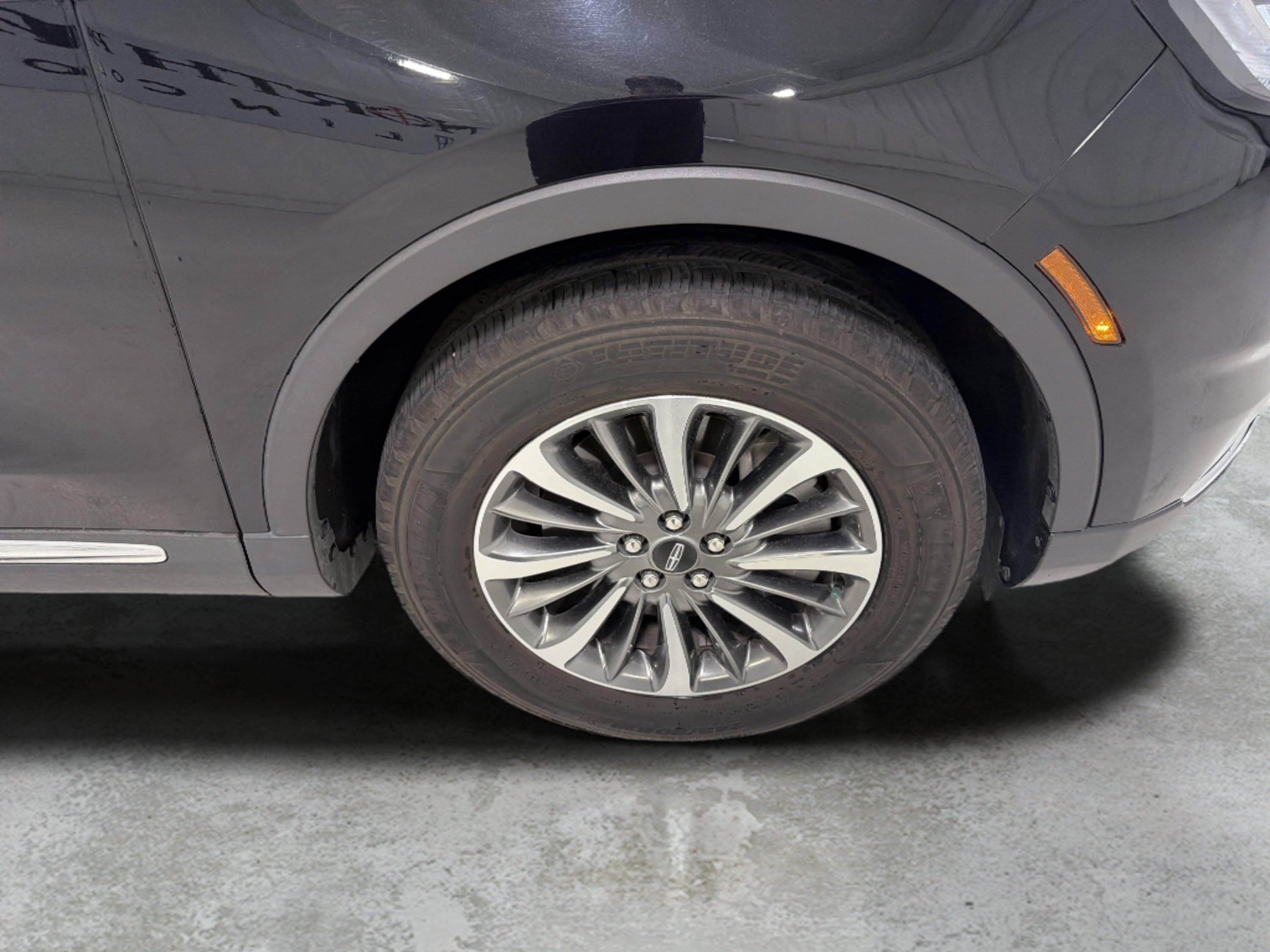 Used 2023 Lincoln Nautilus AWD w/ Premium Package image 14