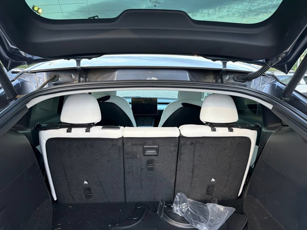Used 2022 Tesla Model Y Performance AWD/4WD image 11