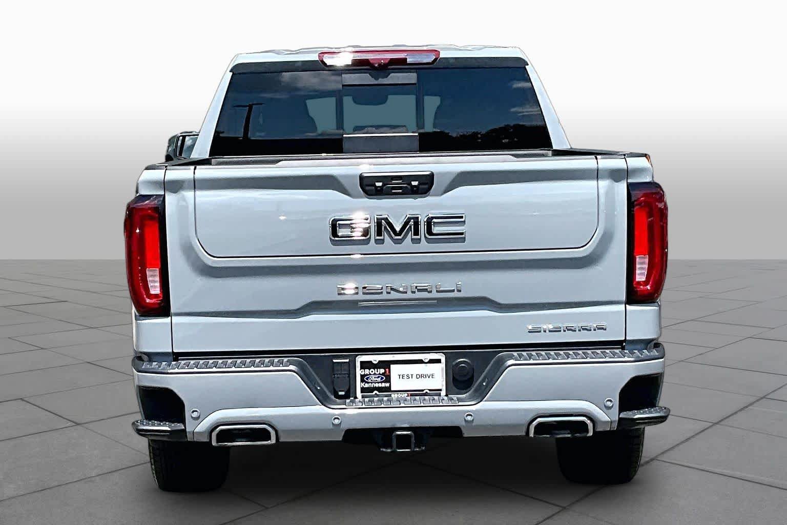 Used 2025 GMC Sierra 1500 Denali AWD/4WD image 5