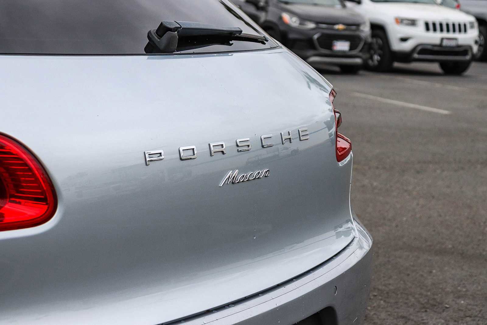 Used 2017 Porsche Macan image 10