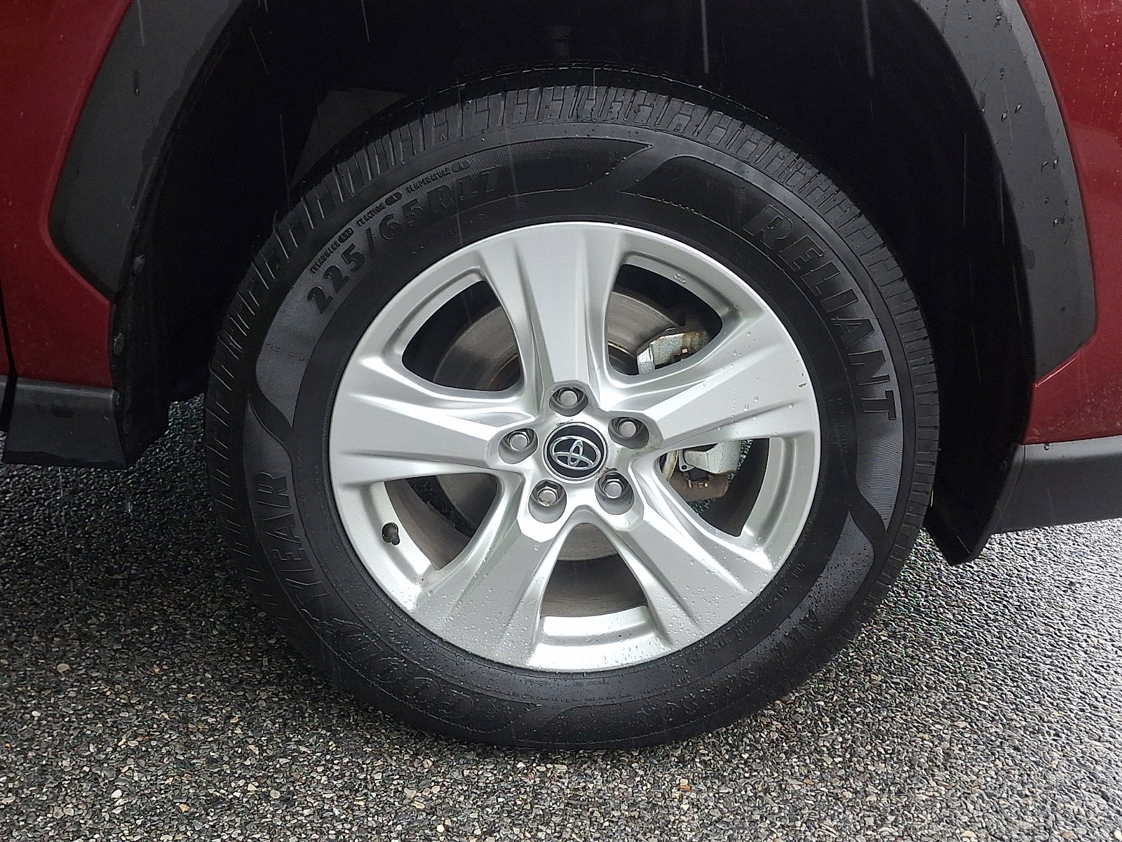 Used 2020 Toyota RAV4 XLE w/ Convenience Package AWD/4WD image 8