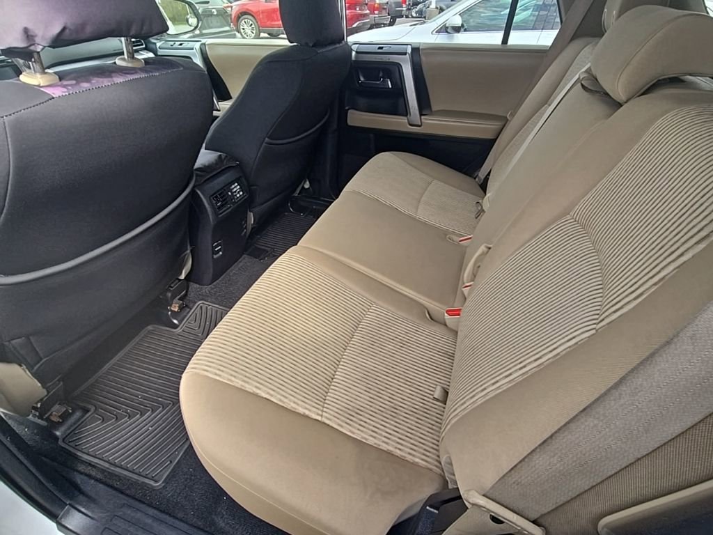 Used 2016 Toyota 4Runner SR5 image 11