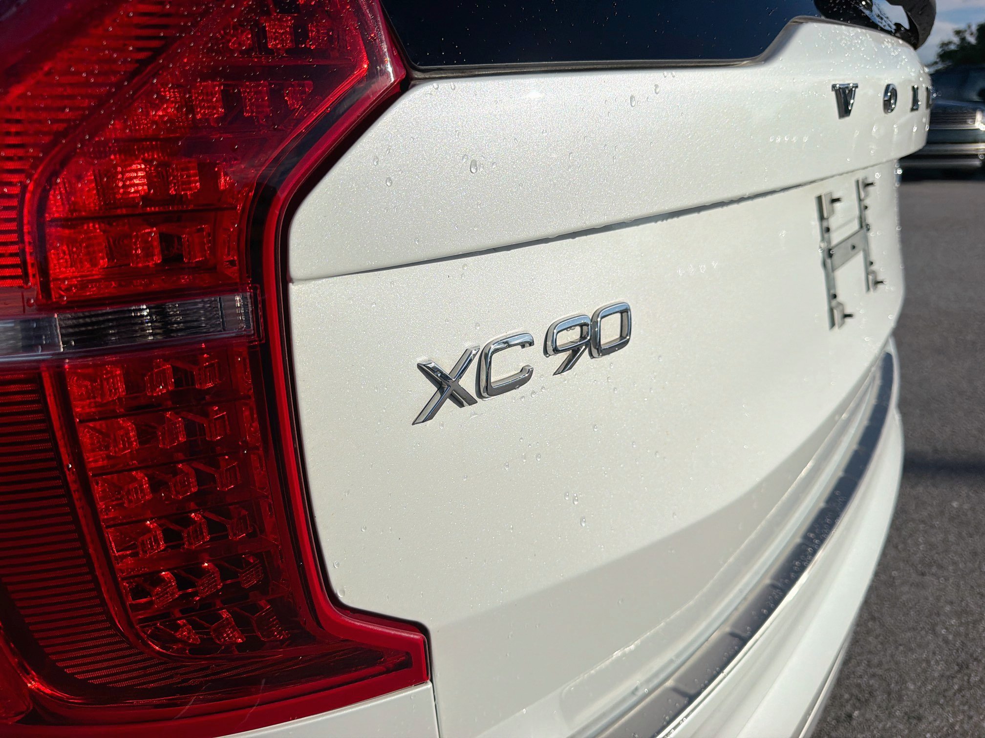 Used 2020 Volvo XC90 T6 Momentum w/ Protection Package Premier AWD/4WD image 46