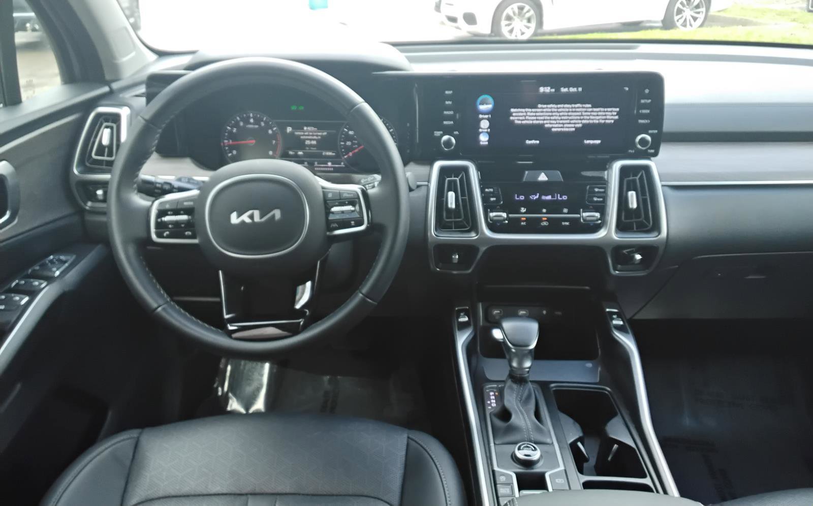 Used 2022 Kia Sorento EX w/ Panoramic Sunroof Package image 22