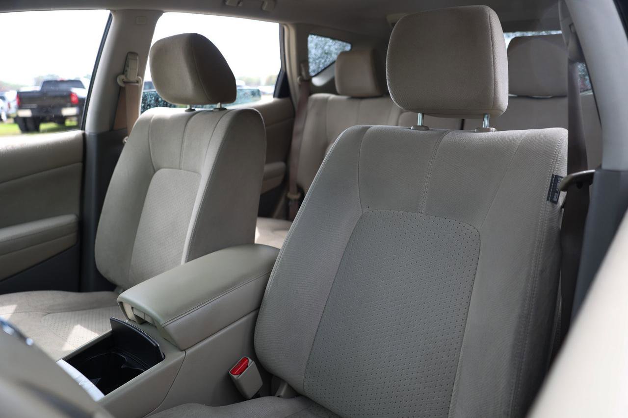 Used 2012 Nissan Murano S image 6