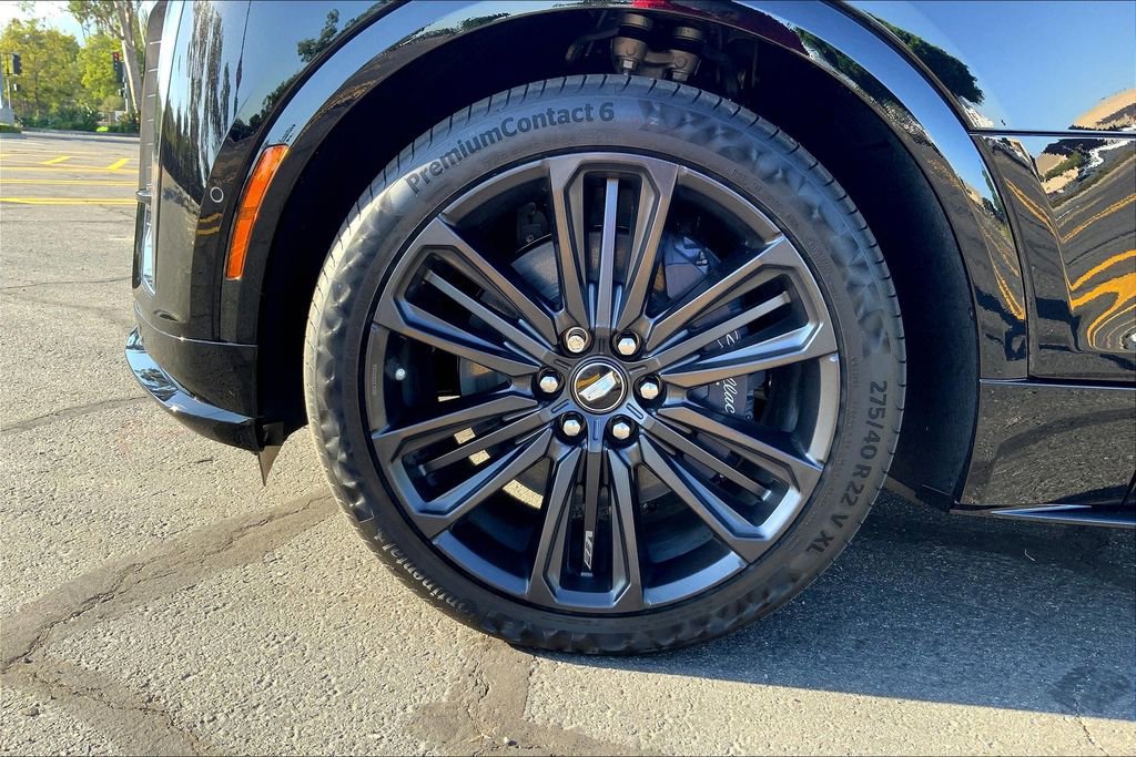 New 2026 Cadillac Lyriq V AWD/4WD image 13