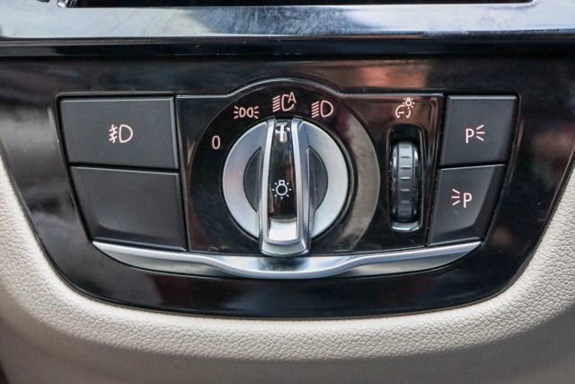 Used 2017 BMW 540i xDrive image 31