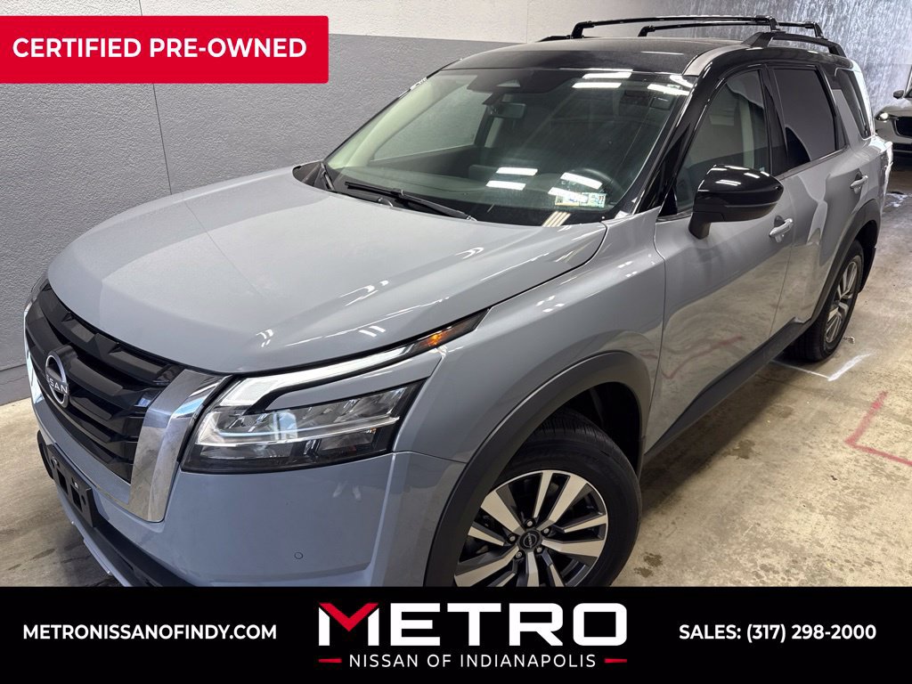 Used 2023 Nissan Pathfinder SL AWD/4WD image 2