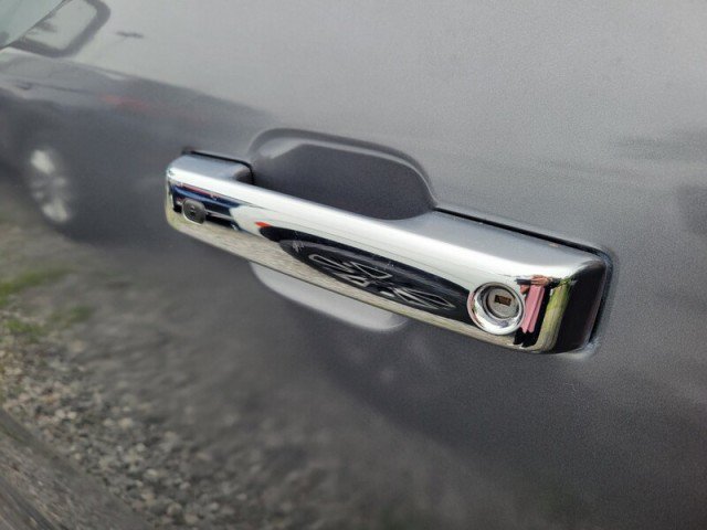 Used 2023 Ford F150 Platinum RWD image 6