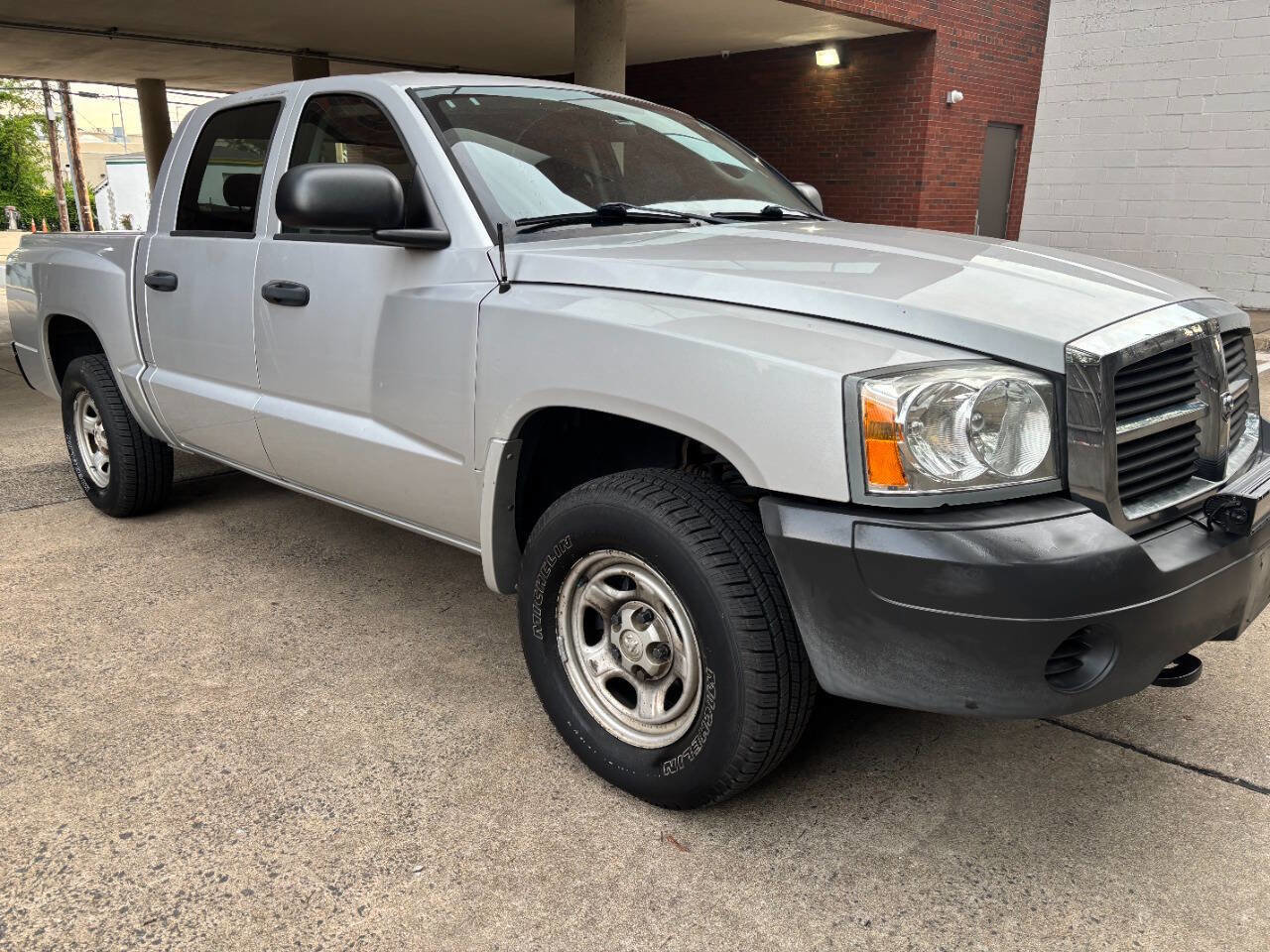 Used 2007 Dodge Dakota ST w/ PWR Convenience Group AWD/4WD image 3
