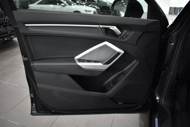 Used 2023 Audi Q3 2.0T Premium Plus w/ Premium Plus Package image 25