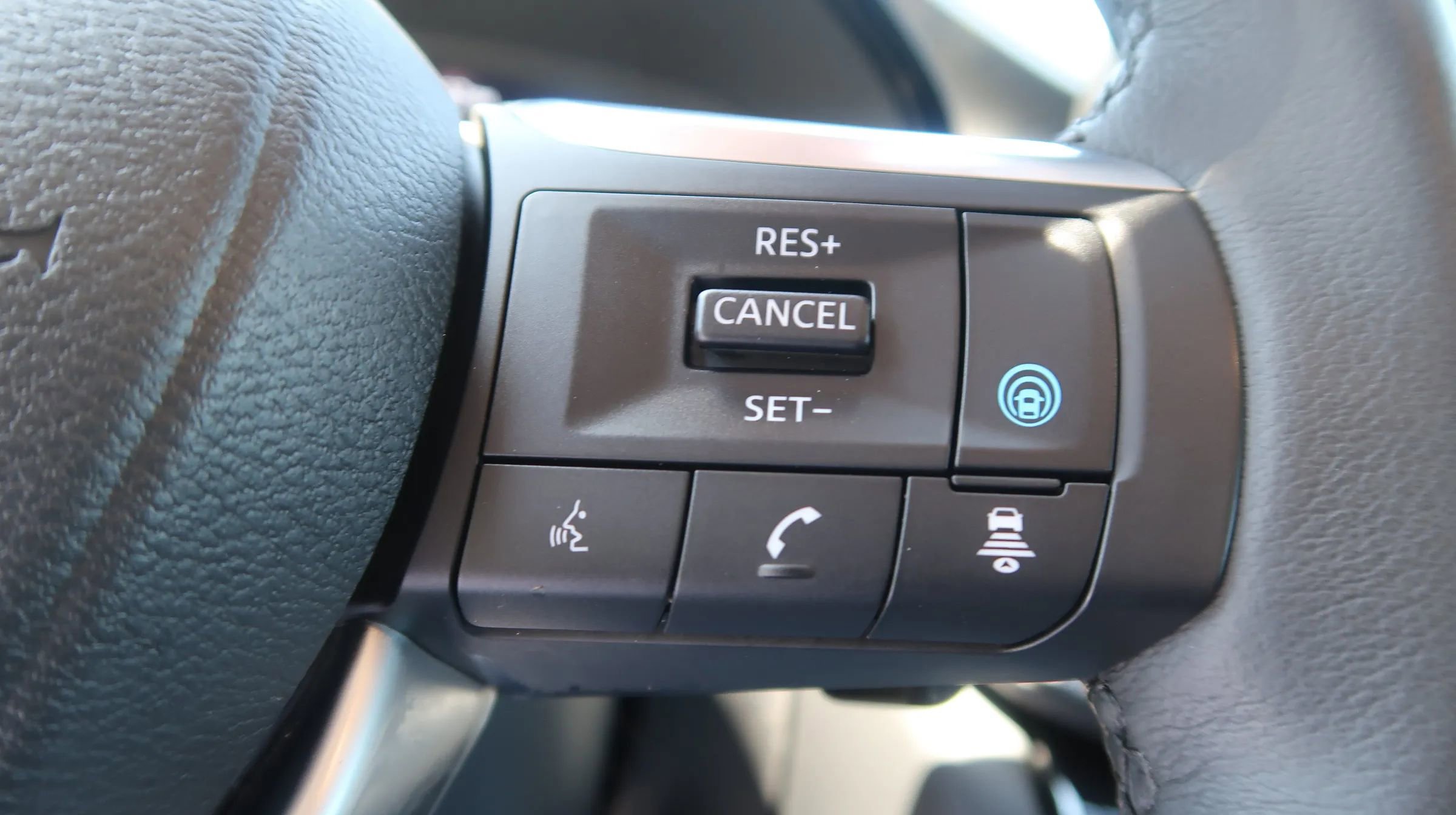 Used 2025 INFINITI QX60 Luxe image 44