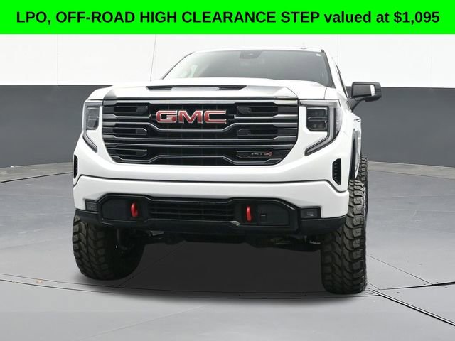 Used 2022 GMC Sierra 1500 AT4 AWD/4WD image 2