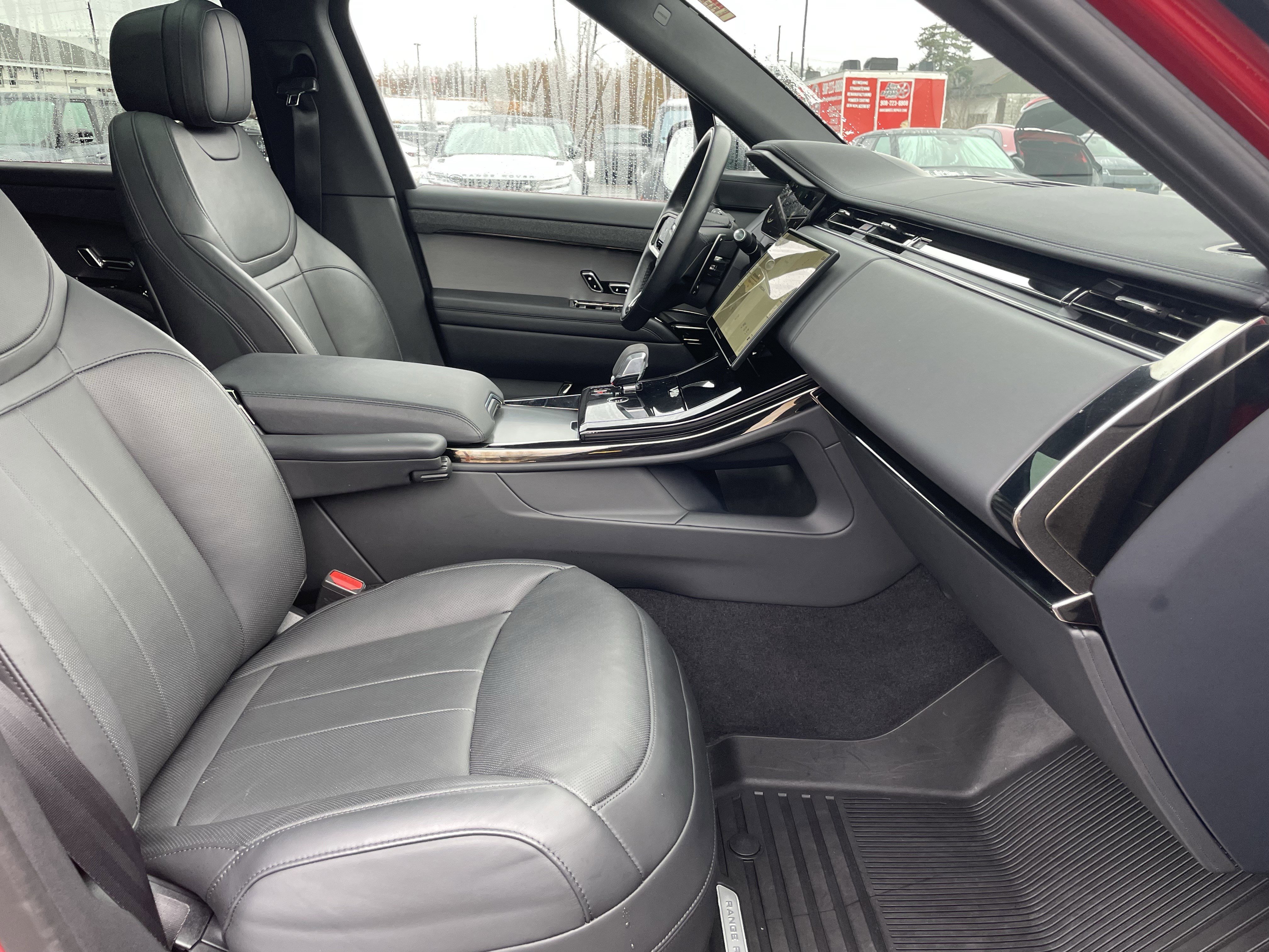 Used 2024 Land Rover Range Rover Sport Dynamic SE image 15