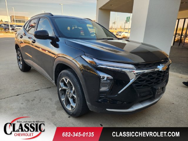 Used 2024 Chevrolet Trax LT w/ Driver Confidence Package FWD 360° Tour