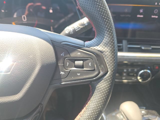Used 2024 Chevrolet Trax RS w/ Sunroof Package FWD image 20
