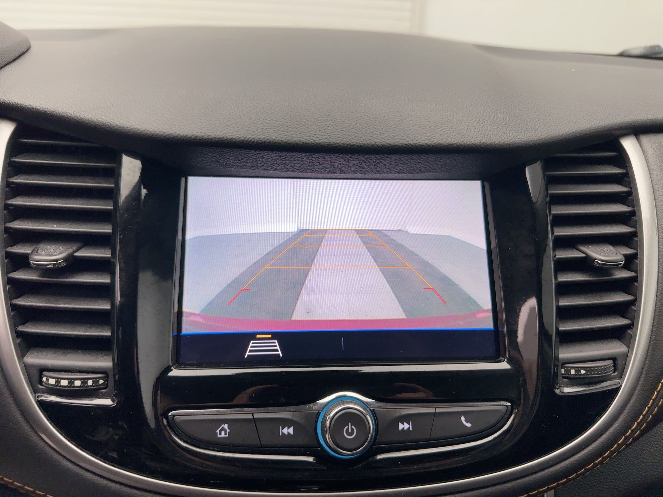 Used 2021 Chevrolet Trax LT image 22