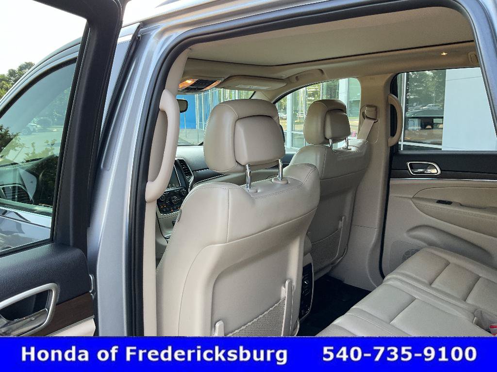 Used 2017 Jeep Grand Cherokee Limited w/ Luxury Group II AWD/4WD image 25