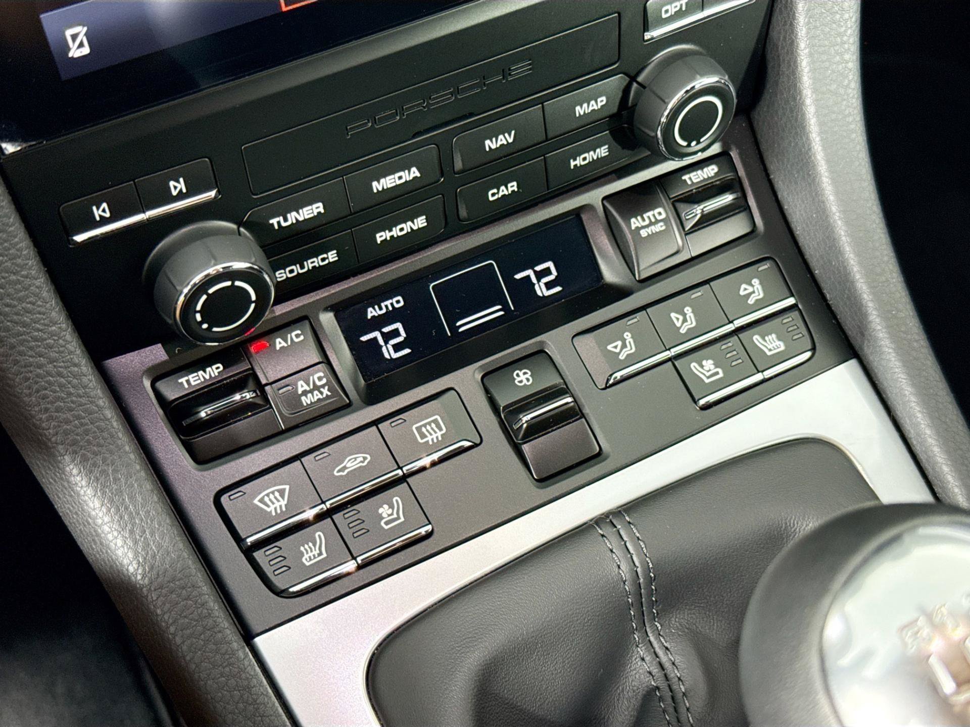 Used 2025 Porsche 718 Cayman RWD image 17