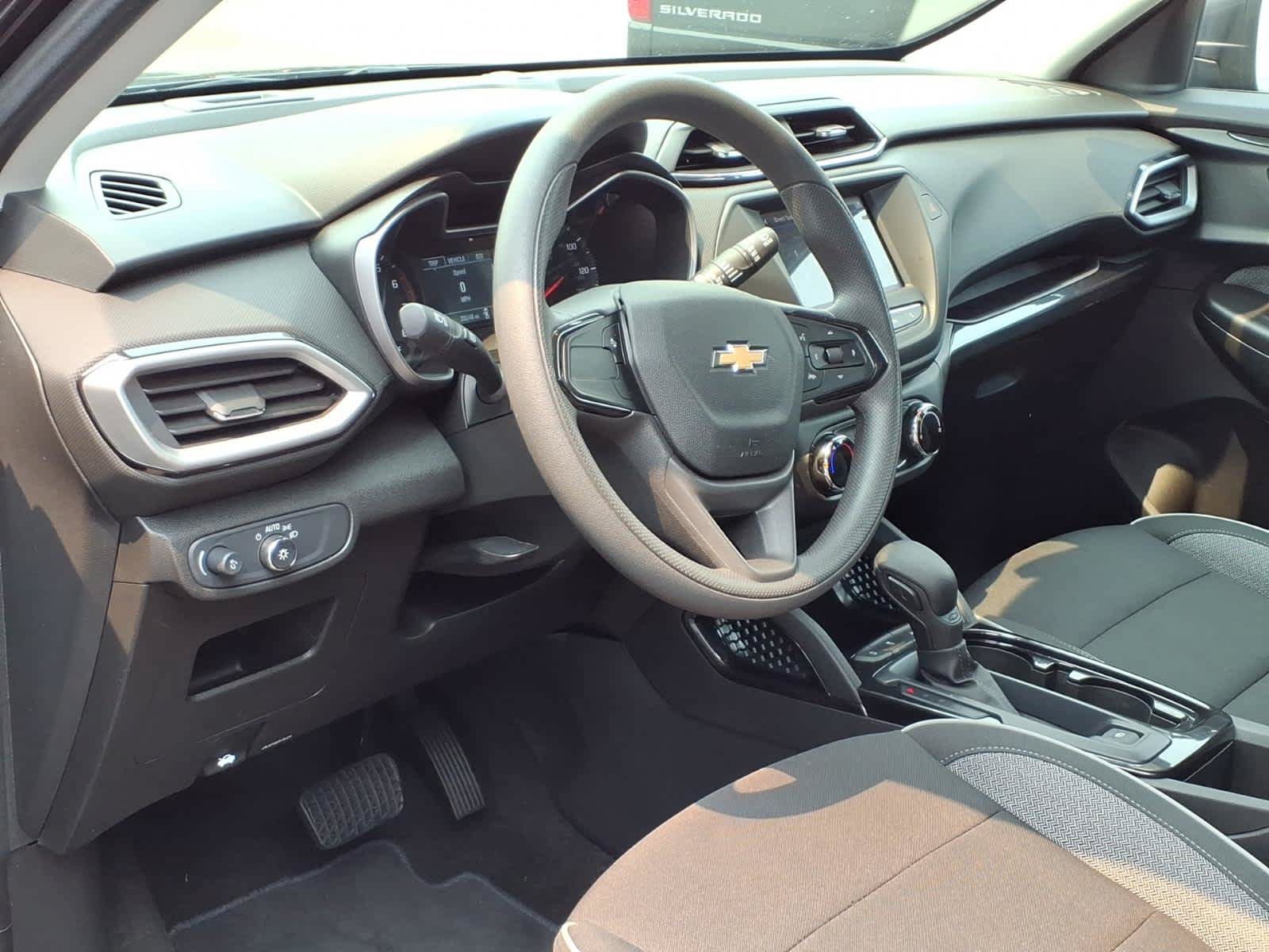 Certified 2023 Chevrolet TrailBlazer LS FWD image 9