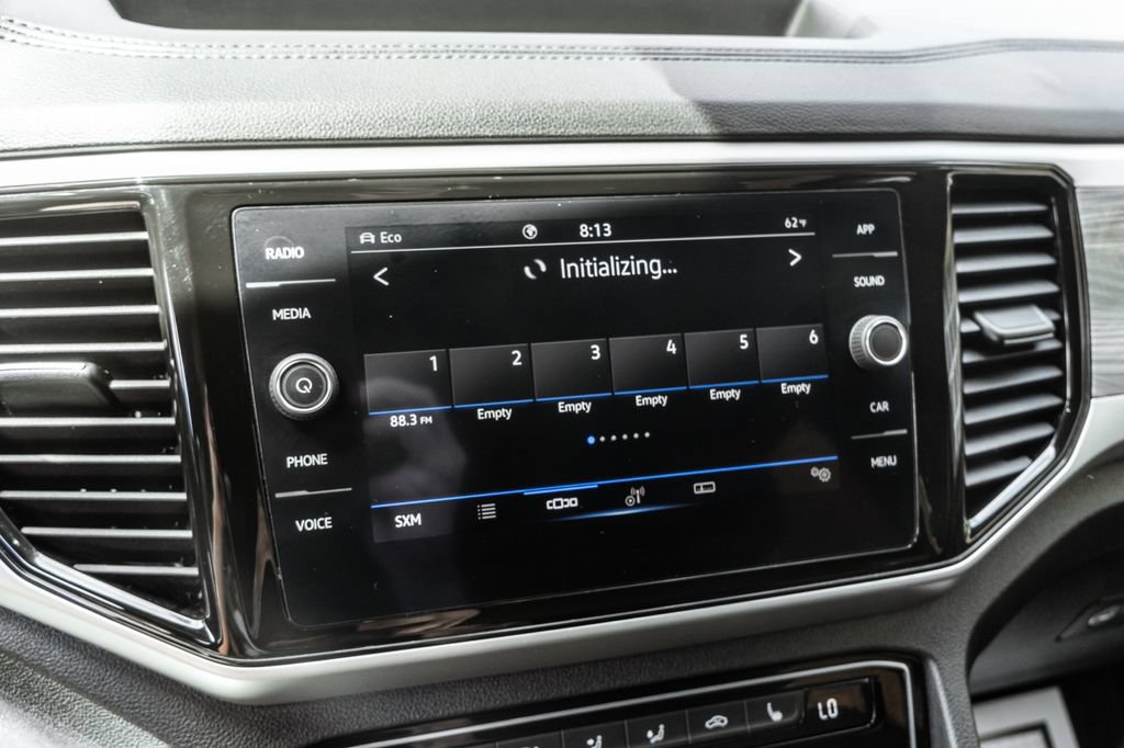 Used 2022 Volkswagen Atlas Cross Sport SE AWD/4WD image 19