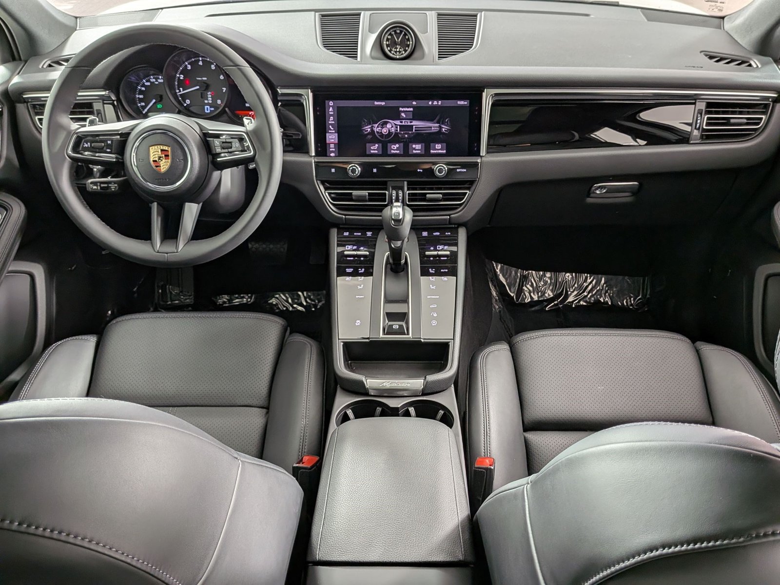New 2025 Porsche Macan AWD/4WD image 21