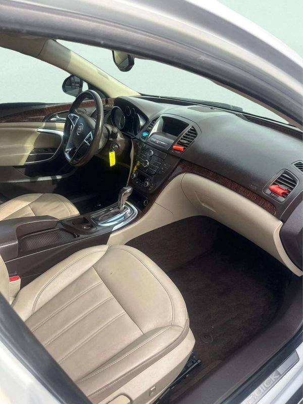 Used 2012 Buick Regal Leather FWD image 10