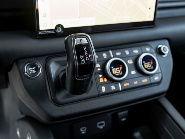 Used 2023 Land Rover Defender 110 V8 image 19