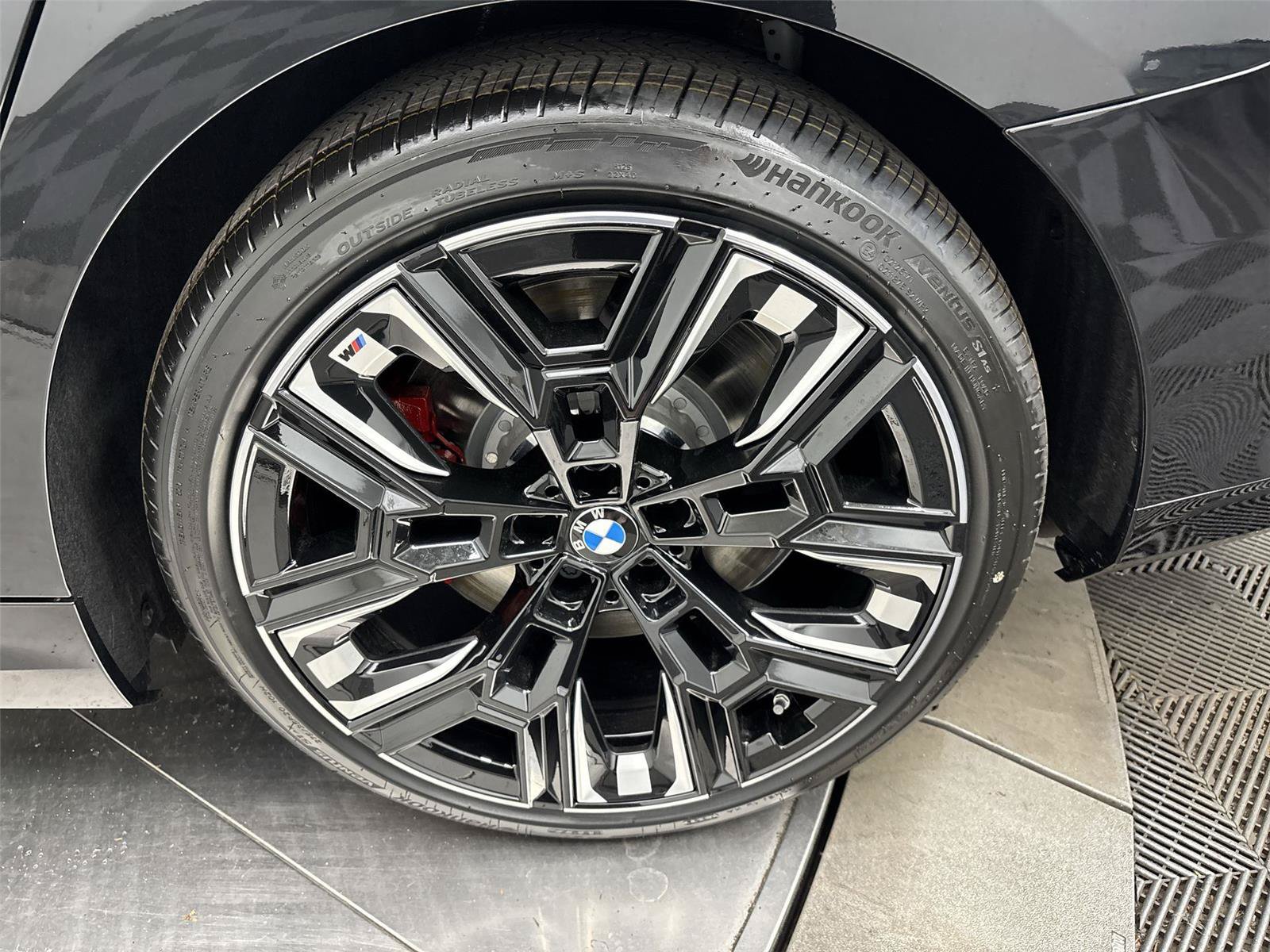 New 2026 BMW i5 w/ Executive Package AWD/4WD image 27