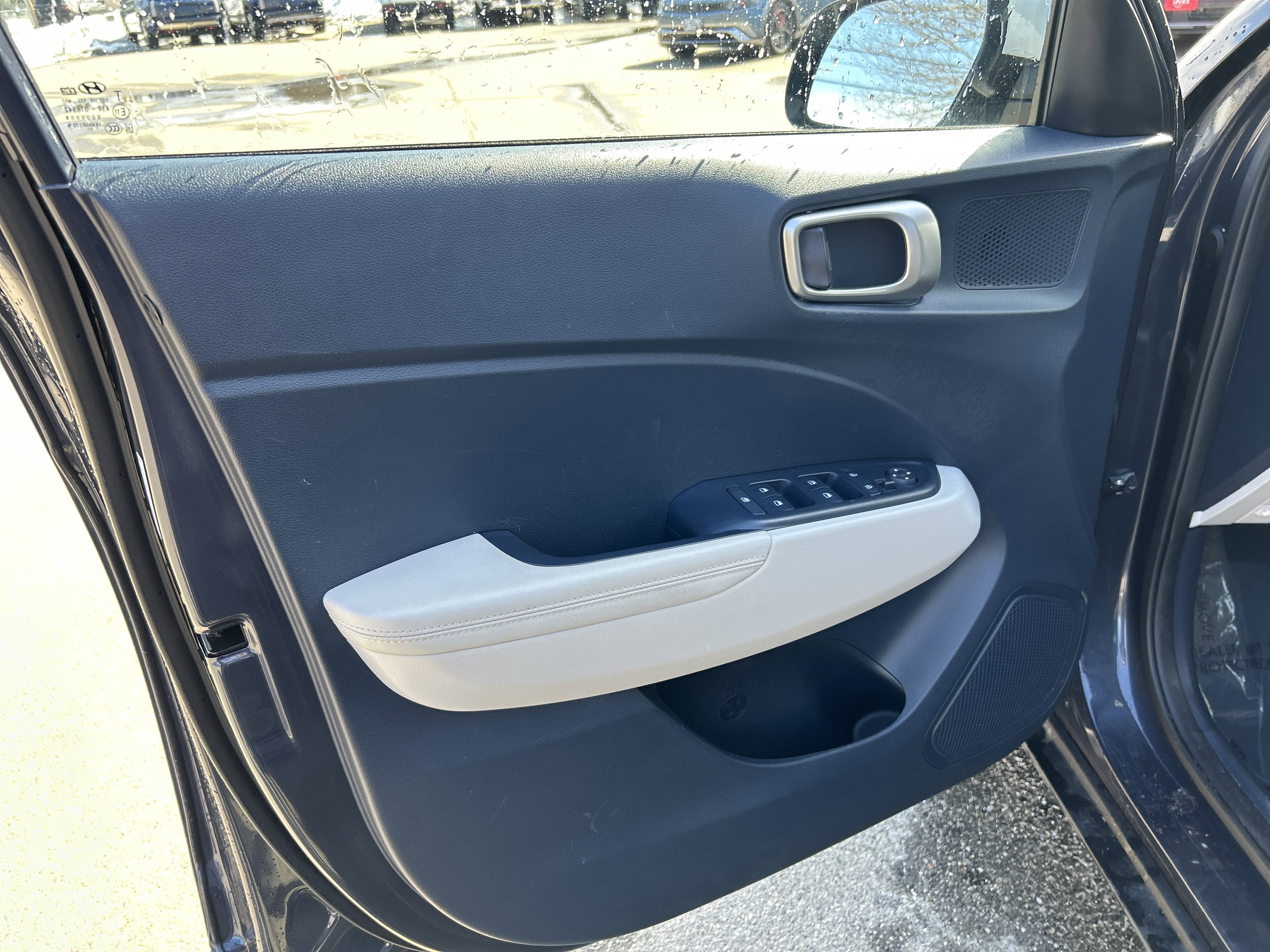 Certified 2023 Hyundai Venue Limited image 15