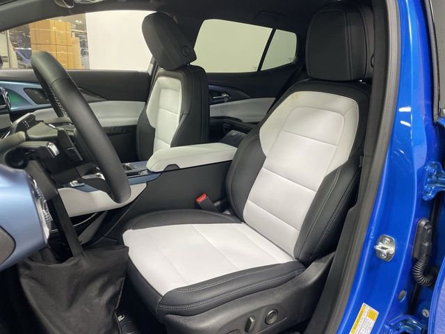 New 2026 Chevrolet Equinox EV LT AWD/4WD image 11