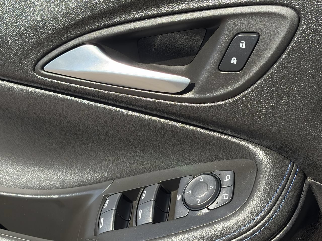 Used 2026 Buick Encore GX Sport Touring w/ Advanced Technology Package FWD image 16