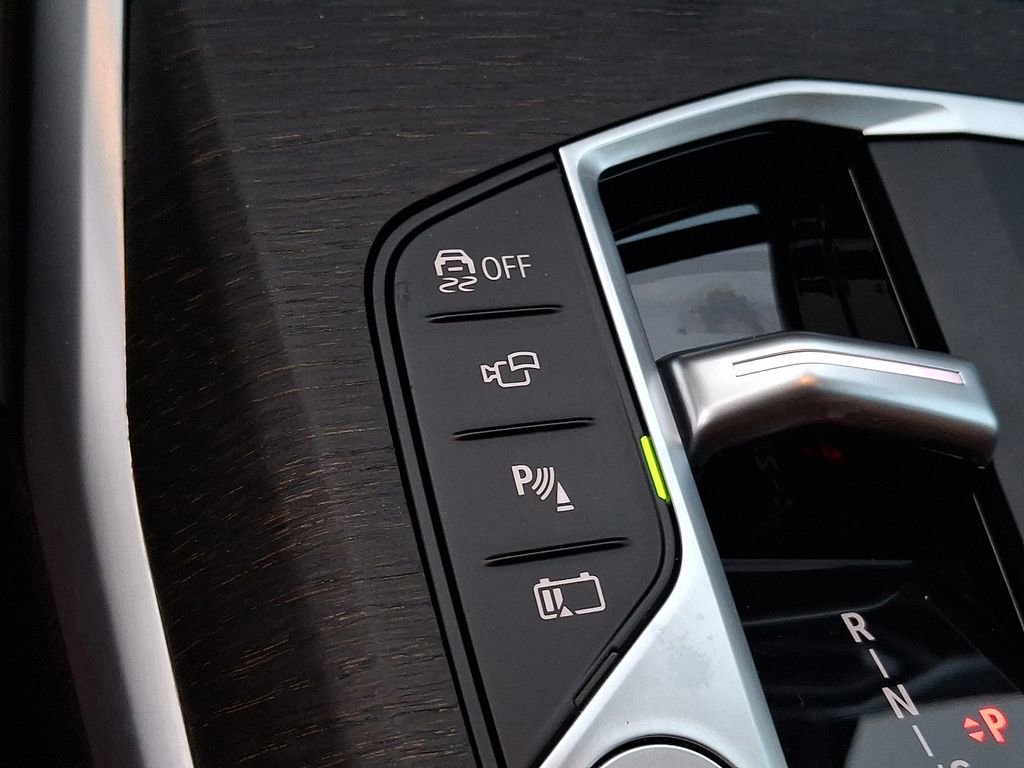 Certified 2024 BMW 330e xDrive w/ Premium Package image 18