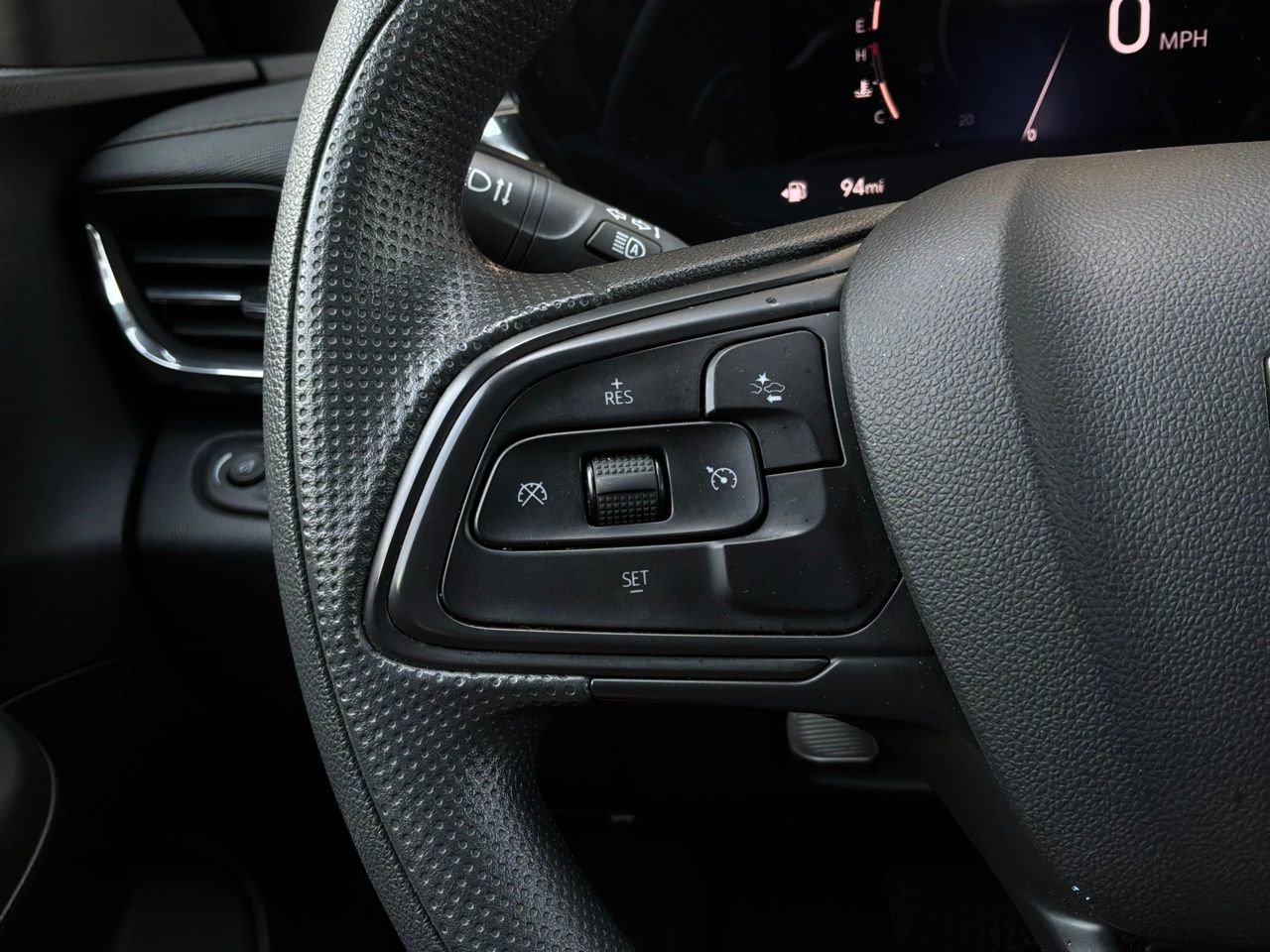 Used 2025 Buick Envista Preferred FWD image 32