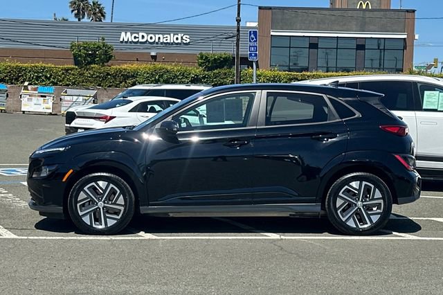 Certified 2023 Hyundai Kona SE FWD image 10