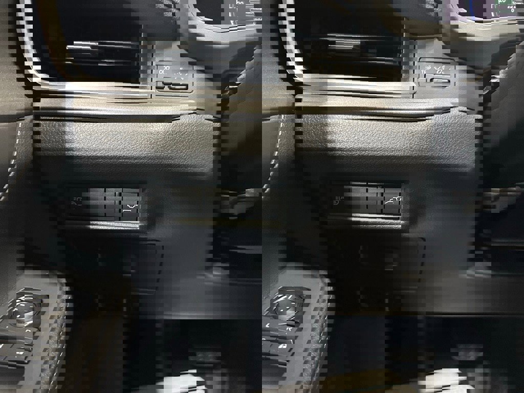 Used 2025 Toyota Grand Highlander AWD image 17