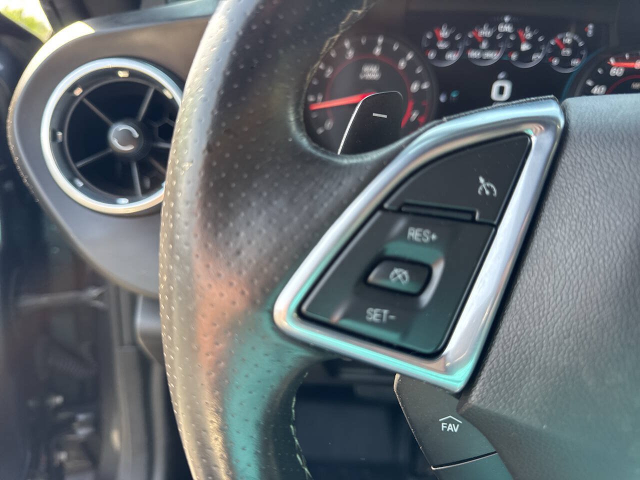 Used 2017 Chevrolet Camaro SS RWD image 18