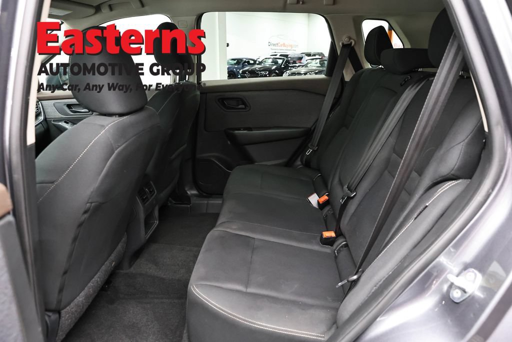 Used 2023 Nissan Rogue S AWD/4WD image 22