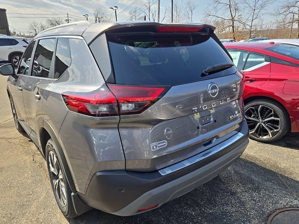 Used 2023 Nissan Rogue SV w/ SV Premium B Package image 9