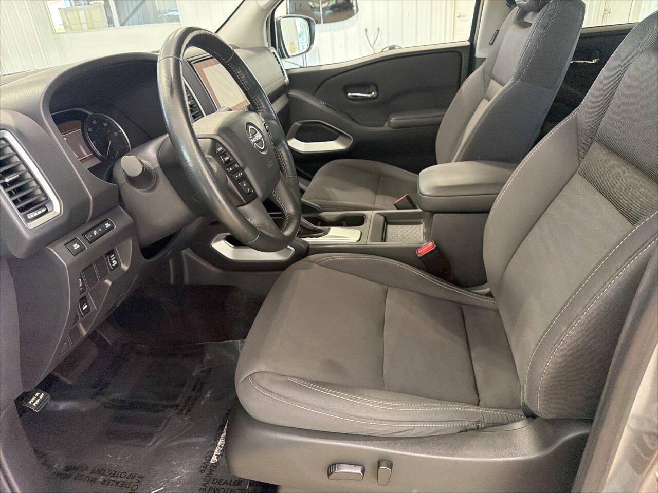 Used 2023 Nissan Frontier SV w/ SV Convenience Package AWD/4WD image 11
