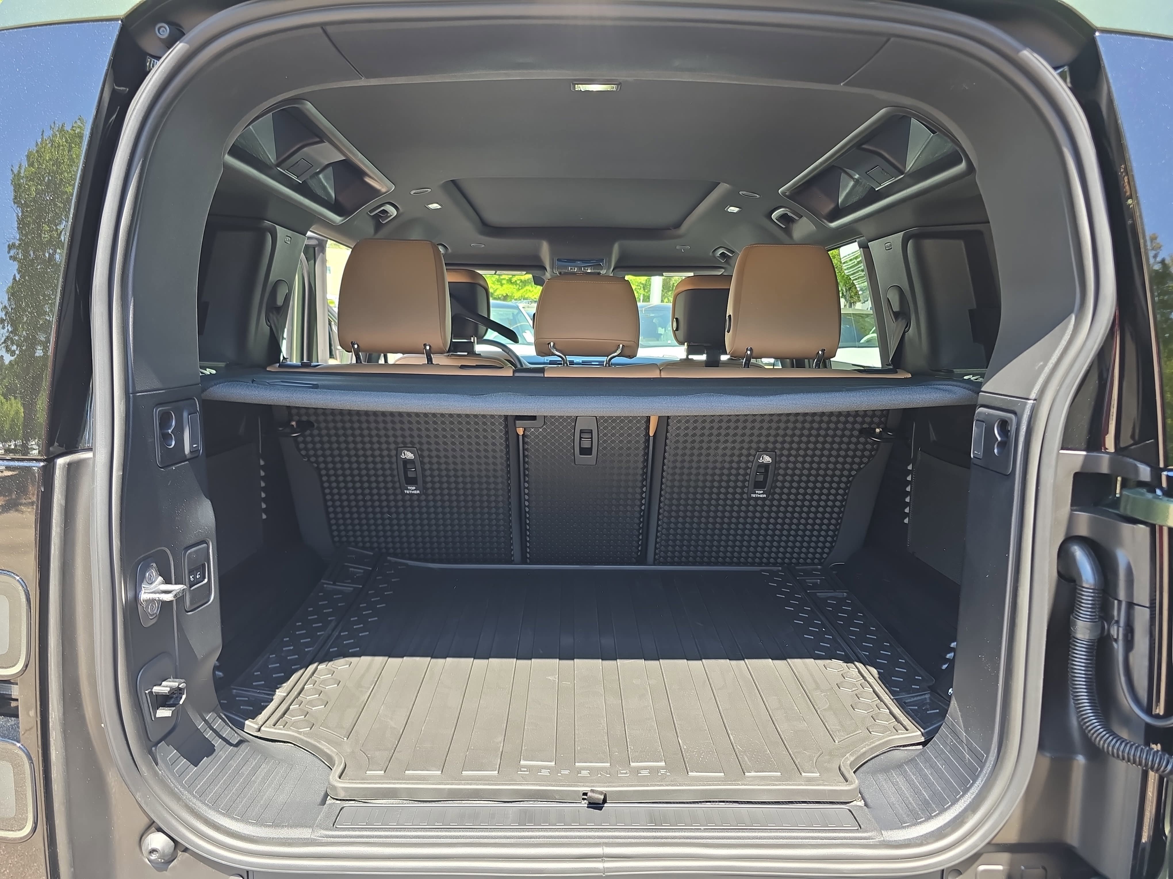 New 2026 Land Rover Defender 110 S AWD/4WD image 12