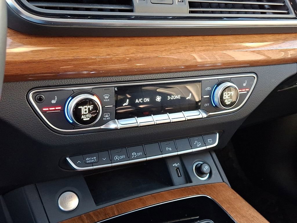Used 2023 Audi Q5 2.0T Premium w/ Convenience Package image 16