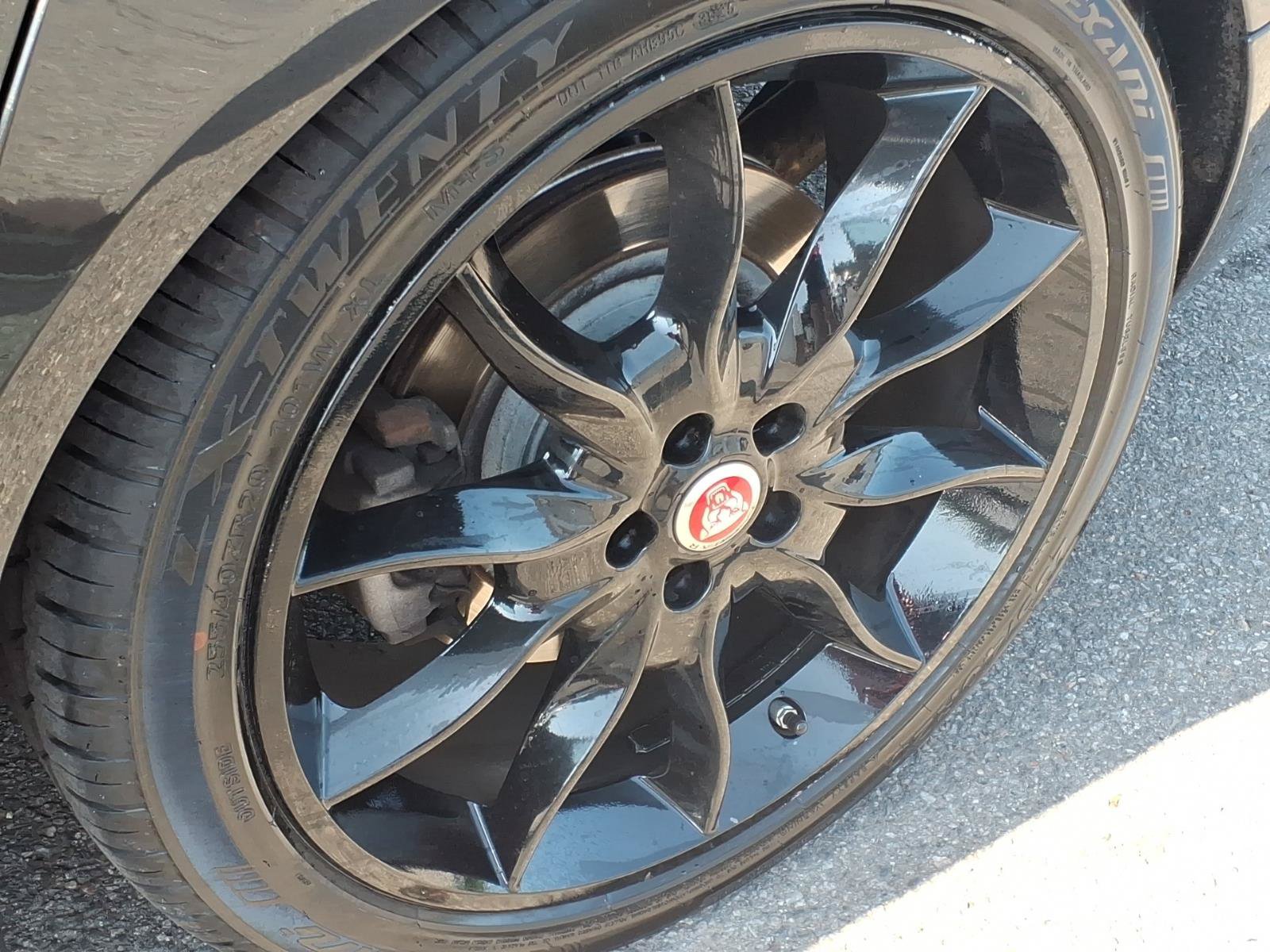 Used 2015 Jaguar XF Sport RWD image 13